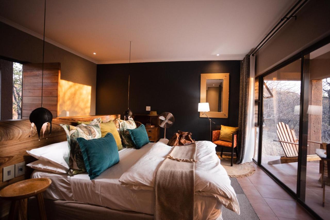 Toshari Lodge Okaukuejo Ngoại thất bức ảnh